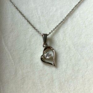 silver heart necklace with diamond